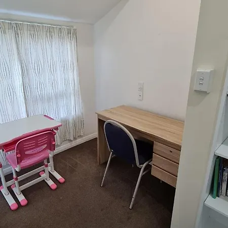 Hidden Gem And Entire Bungalow In Central Hutt Lower Hutt Exterior photo