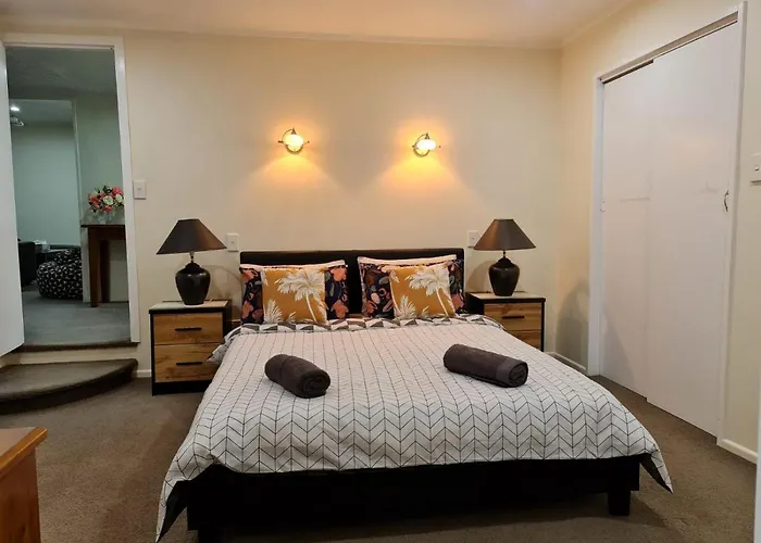Hidden Gem And Entire Bungalow In Central Hutt
